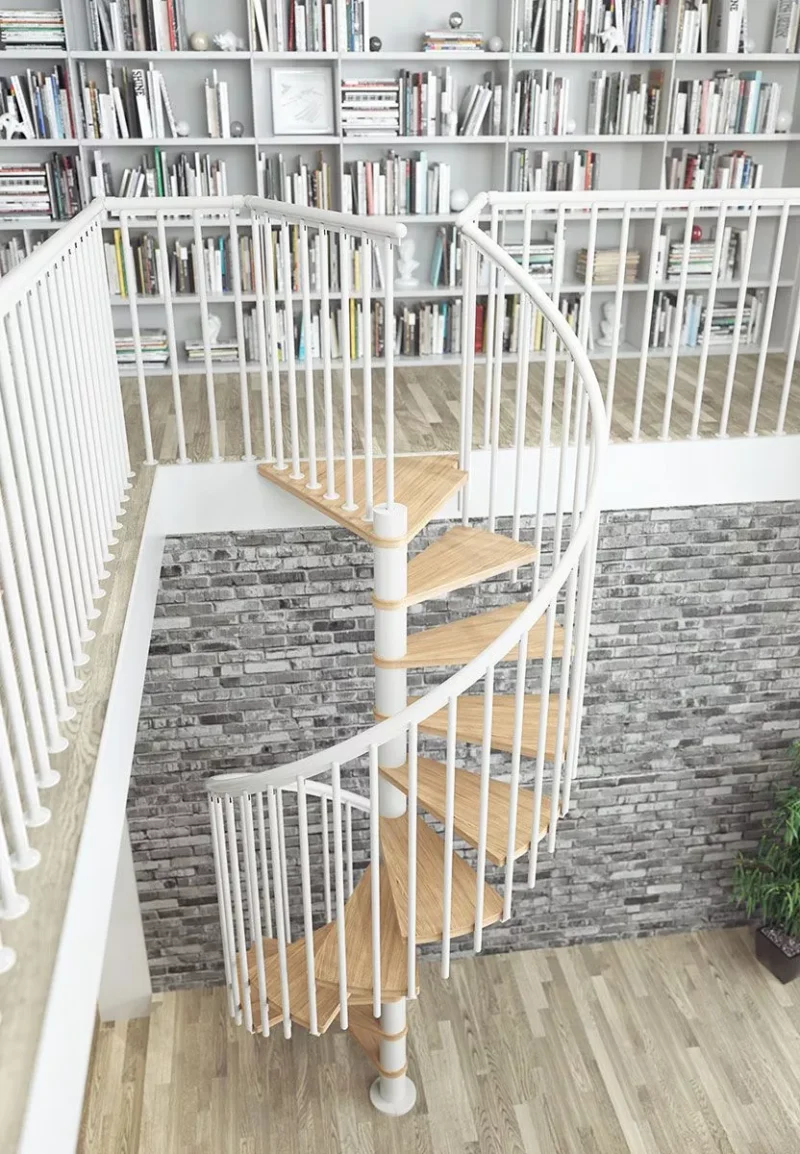 završna ograda i spiralne stubište MONTREAL u bijeloj boji s drvenim stepenicama i okomitim šipkama