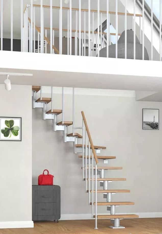 Modularne stepenice – pametno rješenje za dvoetažni prostor modularne stepenice s drvenim gazištima i metalnom konstrukcijom u modernom dvoetažnom interijeru