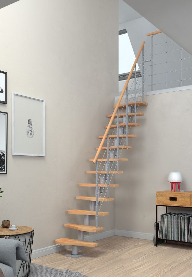 modularne stepenice BASEL s bukovim gazištima i sedefasto sivom metalnom konstrukcijom u ravnom smjeru s jednostrukom ogradom