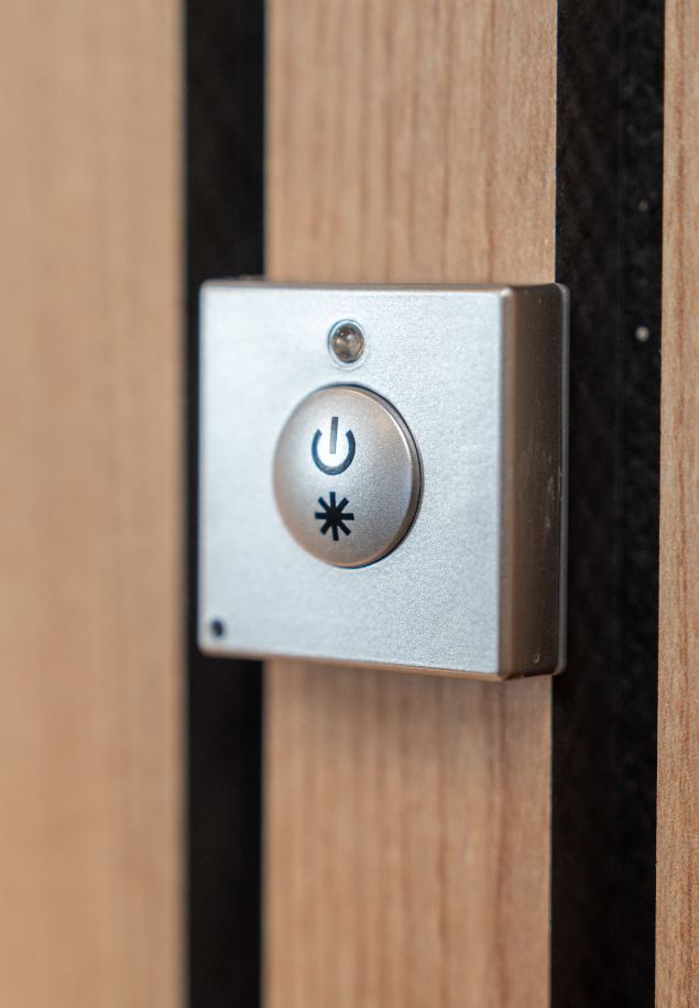 Upravljač LED rasvjete za stubište SYDNEY prekidač za LED rasvjetu ugrađen u stubište SYDNEY