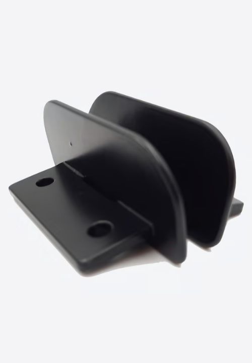 Na fotografiji je prikazan metalni montažni nosač za ogradu ACADIA, namijenjen za stabilno pričvršćivanje konstrukcijskih elemenata. Na fotografiji je prikazan metalni montažni nosač za ogradu ACADIA, namijenjen za stabilno pričvršćivanje konstrukcijskih elemenata.