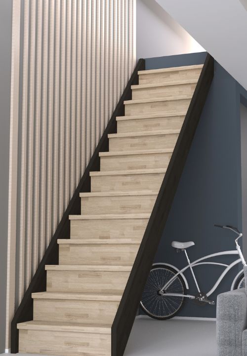 Na fotografiji se nalaze potpuno zatvorene drvene stepenice s crnim bočnim kosnicima, smještene u modernom interijeru s biciklom i dekorativnim lamelnim zidom. Na fotografiji se nalaze potpuno zatvorene drvene stepenice s crnim bočnim kosnicima, smještene u modernom interijeru s biciklom i dekorativnim lamelnim zidom.